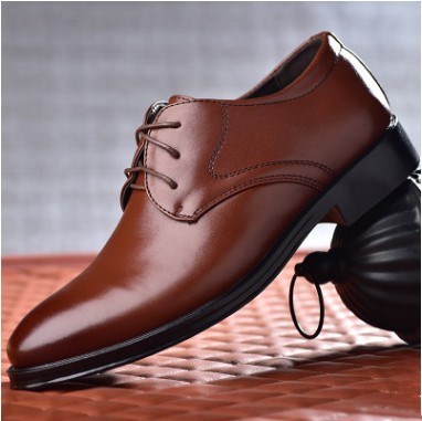Loom & Soul™ Men’s Pointed Toe Shoes – Classic Lace-Up Leather Style with Breathable Lining & Rubber Sole