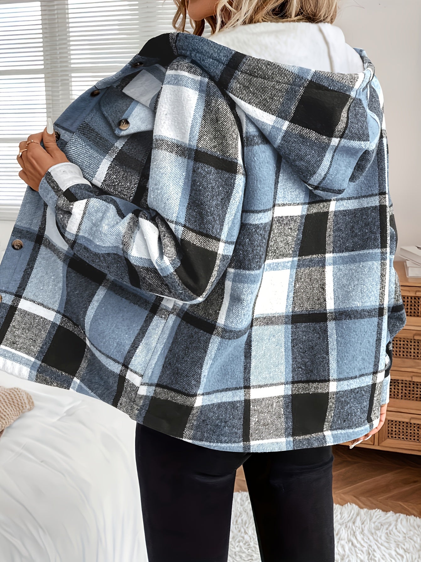 Women’s Plaid Hooded Jacket – Fleece-Lined Button-Up All-Season Outerwear