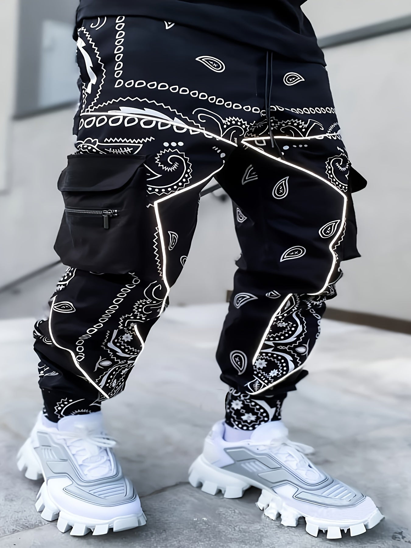 Men’s Geometric Cargo Joggers – Loose-Fit Athletic Pants with Zipper Pockets