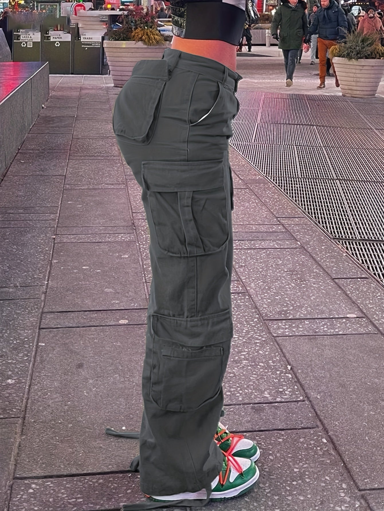 Women’s Retro Y2K Cargo Pants – High-Waisted Wide-Leg Streetwear