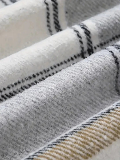 Chaqueta con capucha a cuadros forrada de lana para mujer – Calidez informal y ajuste cómodo