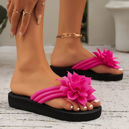 Sandales fleuries à coupe large pour femmes – Tongs plates et décontractées