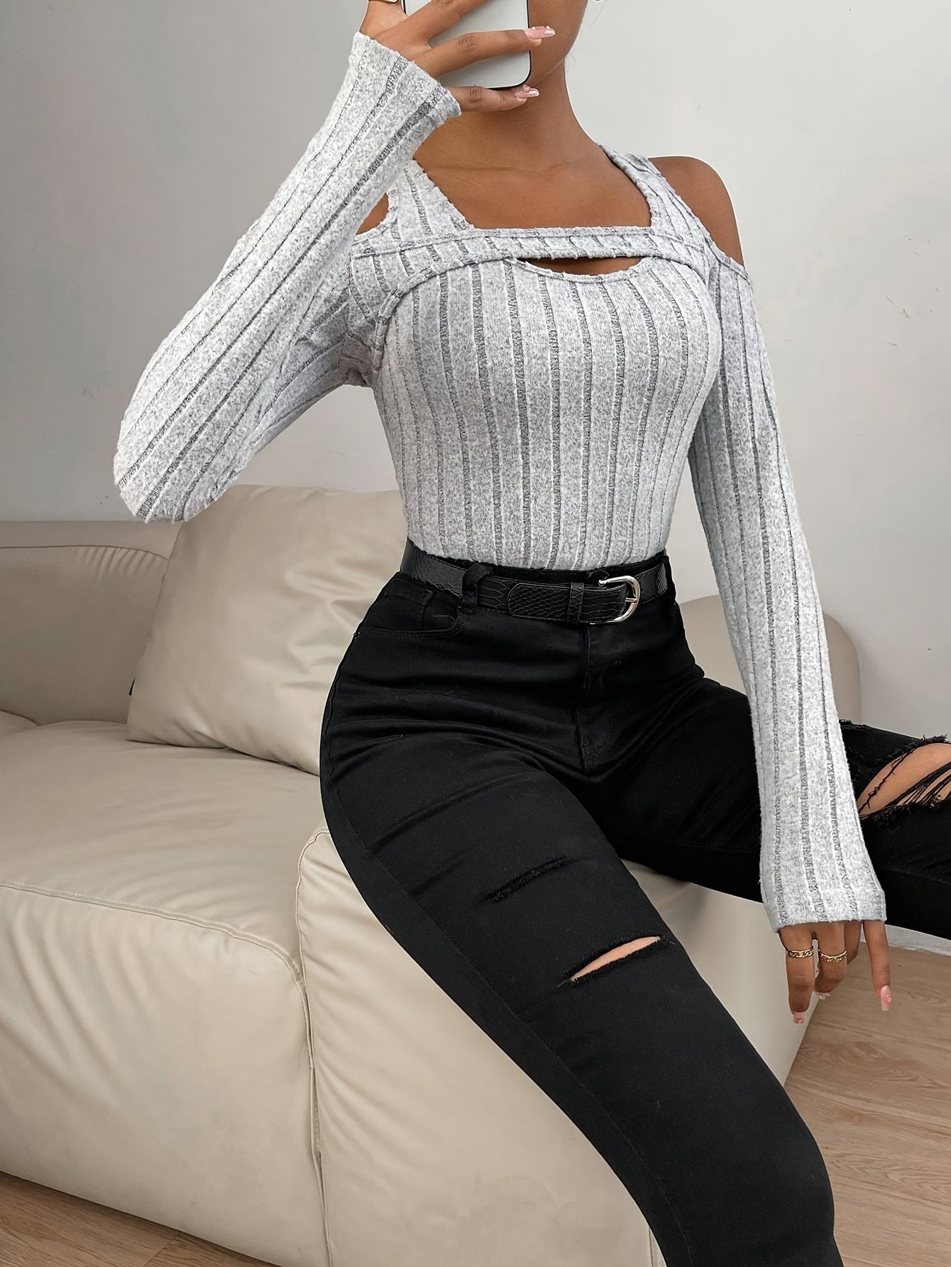 Elegant Crew Neck Hollow Detail Top – Women’s All-Season Knit Tee