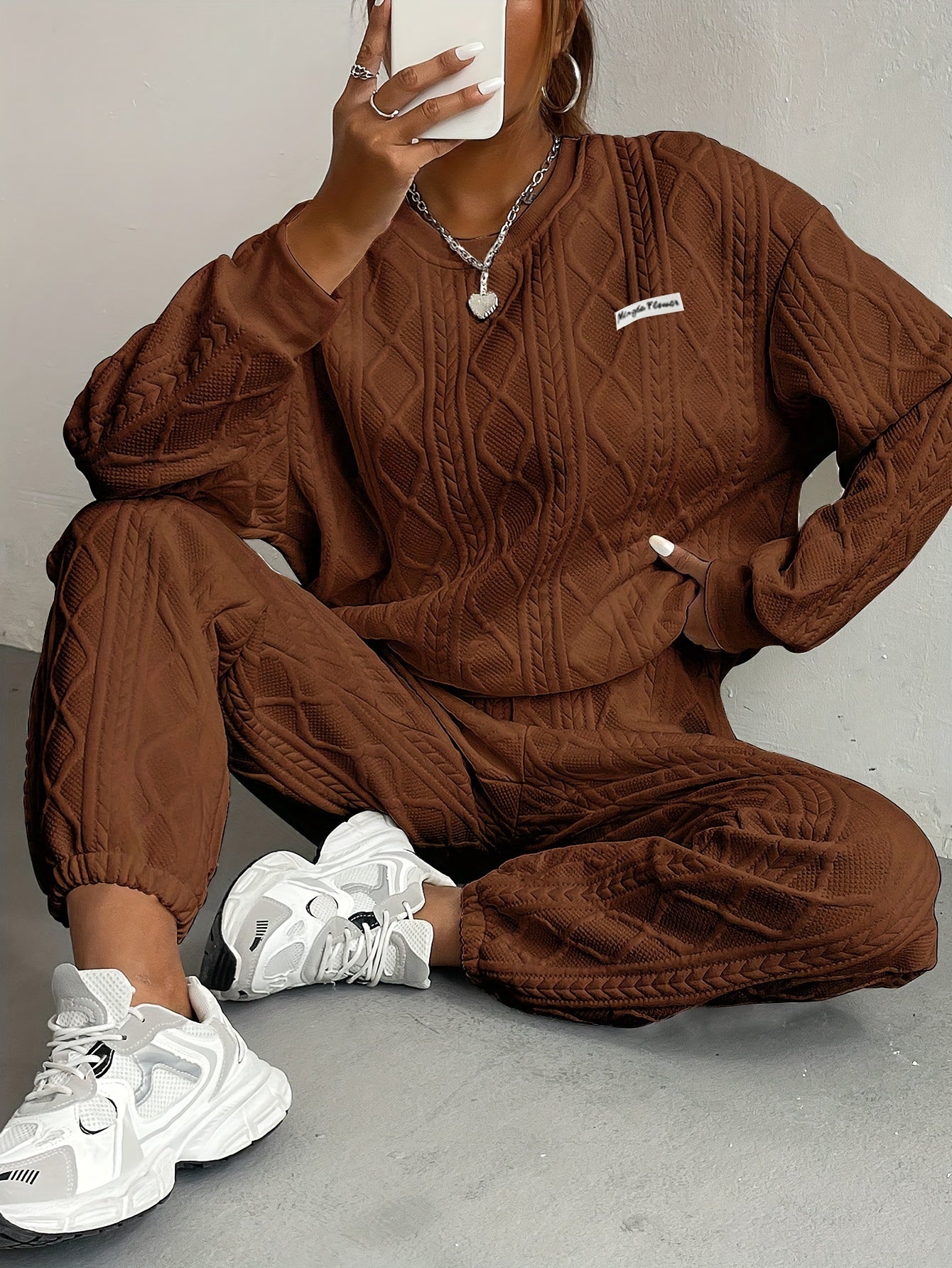 Textured Beige Sweatshirt Set – Women’s Long Sleeve Top & Pants