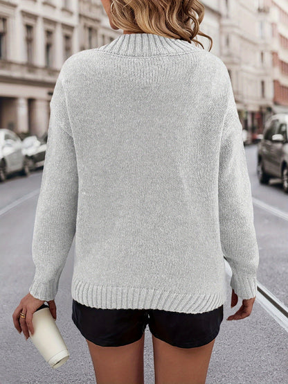 Cozy Heart Print V-Neck Sweater – Soft Knit Pullover for Fall/Winter