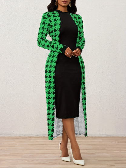 Vestido Ajustado de Cuello Alto con Estampado de Pata de Gallo – Elegante Vestido de Punto de Manga Larga