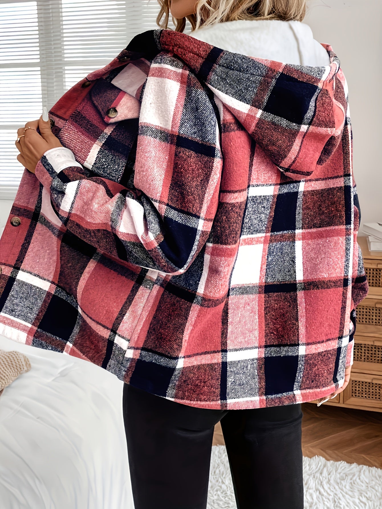 Women’s Plaid Hooded Jacket – Fleece-Lined Button-Up All-Season Outerwear