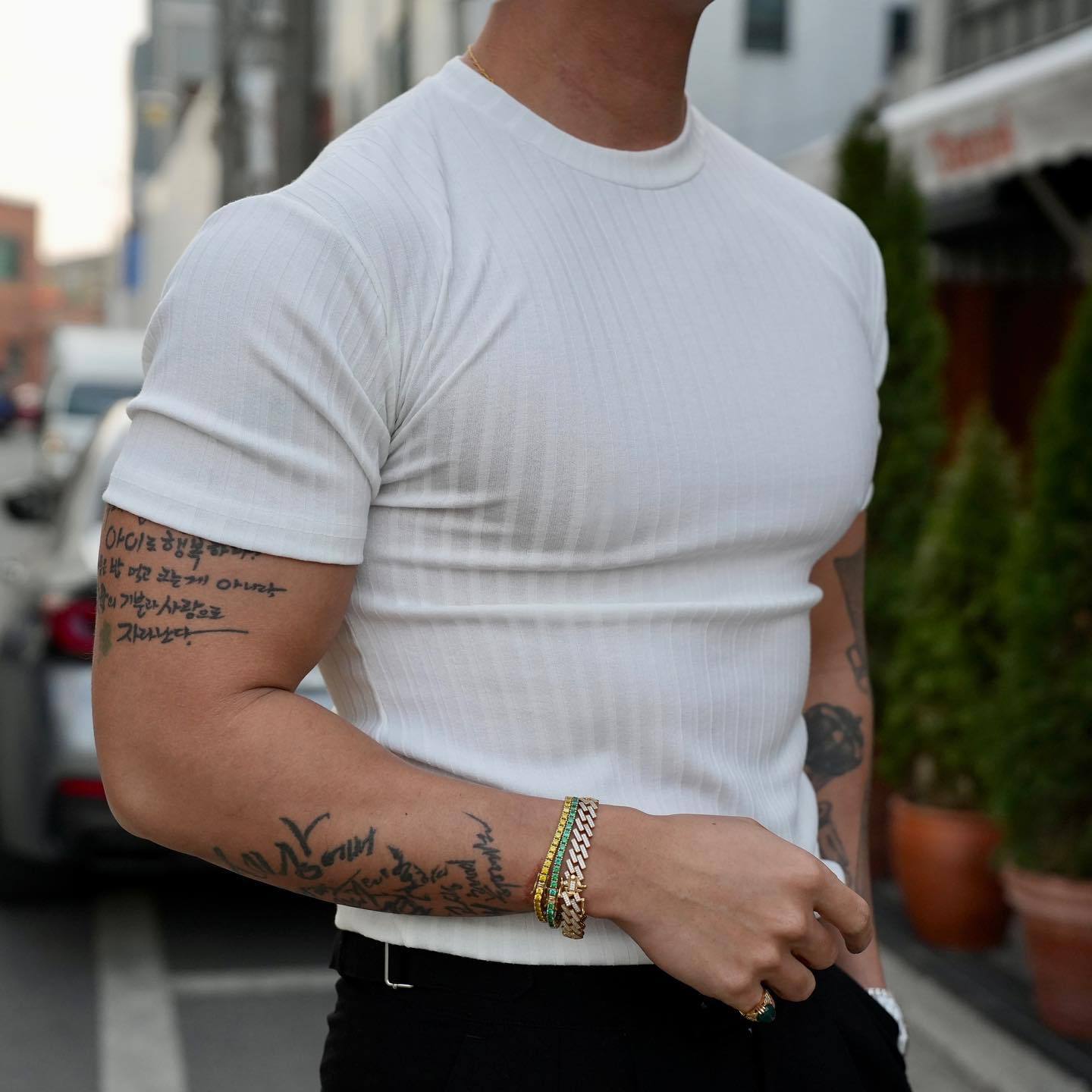 Camiseta elástica de cuello redondo para hombre – Manga corta casual atlética