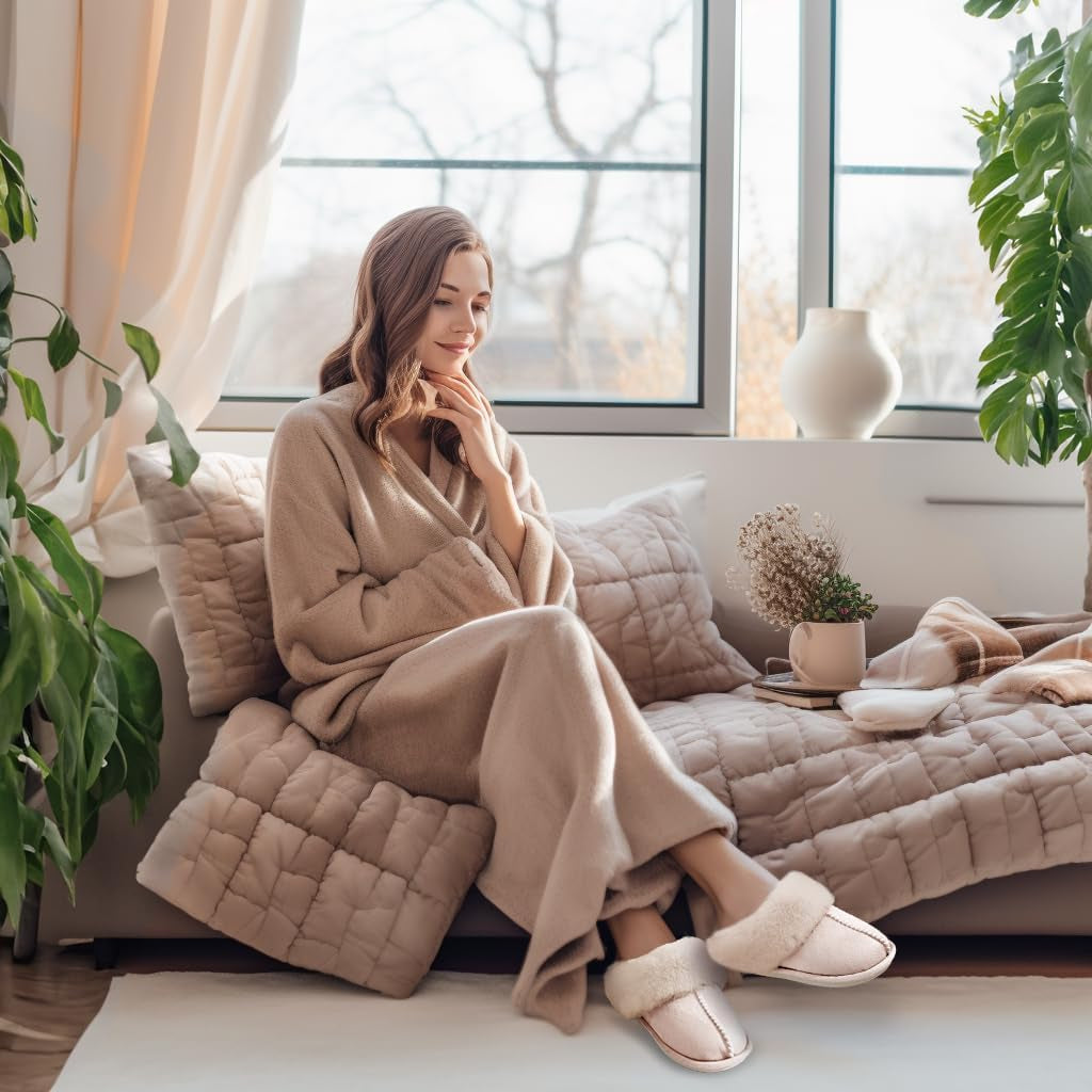 Womens Slippers with Fluffy Fur Soft Memory Foam House Shoes, Christmas Gifts Christmas Slippers for Women Mom Grandma