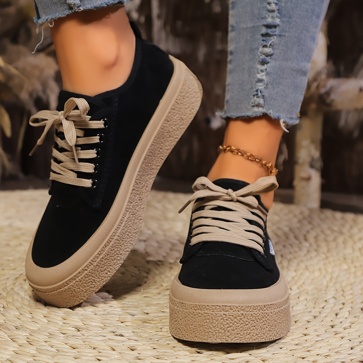 Zapatillas Bajas Minimalistas con Cordones para Mujer – Calzado Casual Versátil