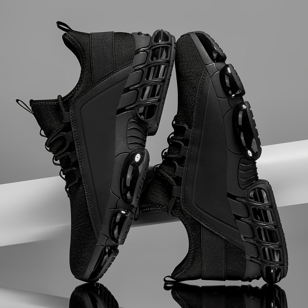 Men’s Lightweight Running Shoes – Breathable Low-Top Trainers