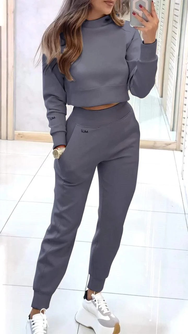 Women’s Sport Luxe Set – Zip Pullover & Slim Fit Trousers