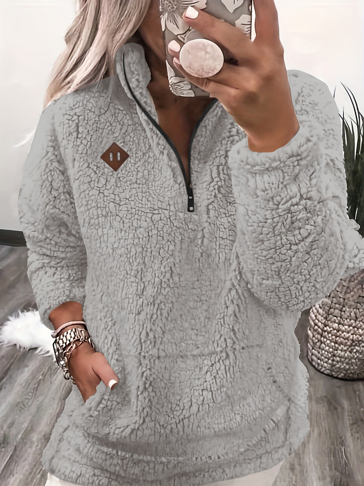 Cozy Fleece-Lined Zip-Up Hoodie – Soft Women’s Casual Sweatshirt