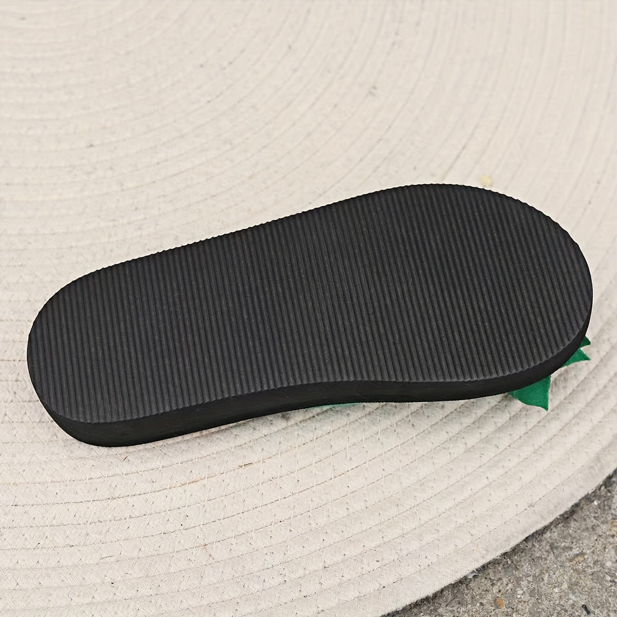 Sandales fleuries à coupe large pour femmes – Tongs plates et décontractées