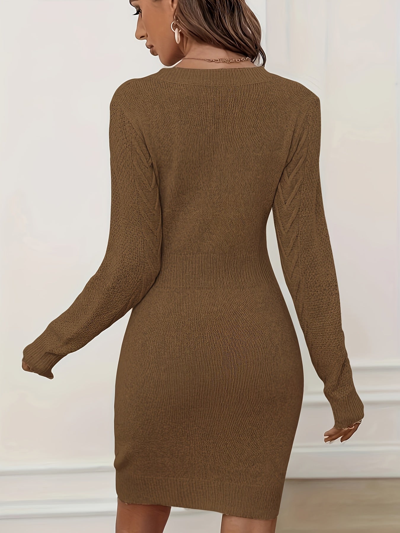 Robe moulante à manches longues avec taille cintrée – Robe pull élégante à col rond