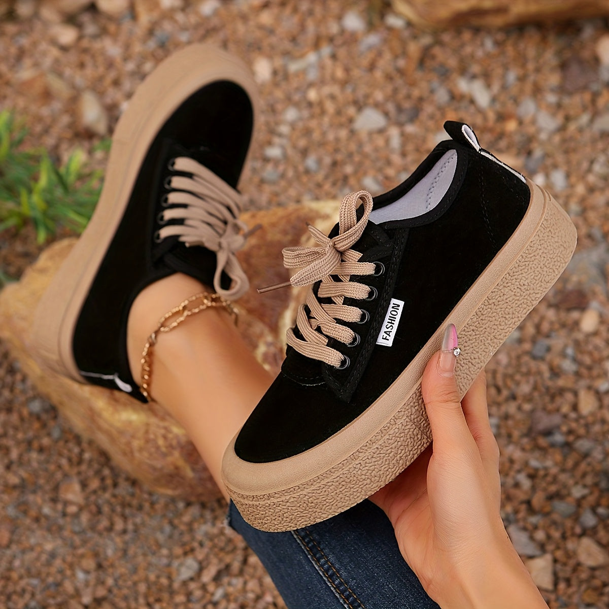 Zapatillas Bajas Minimalistas con Cordones para Mujer – Calzado Casual Versátil