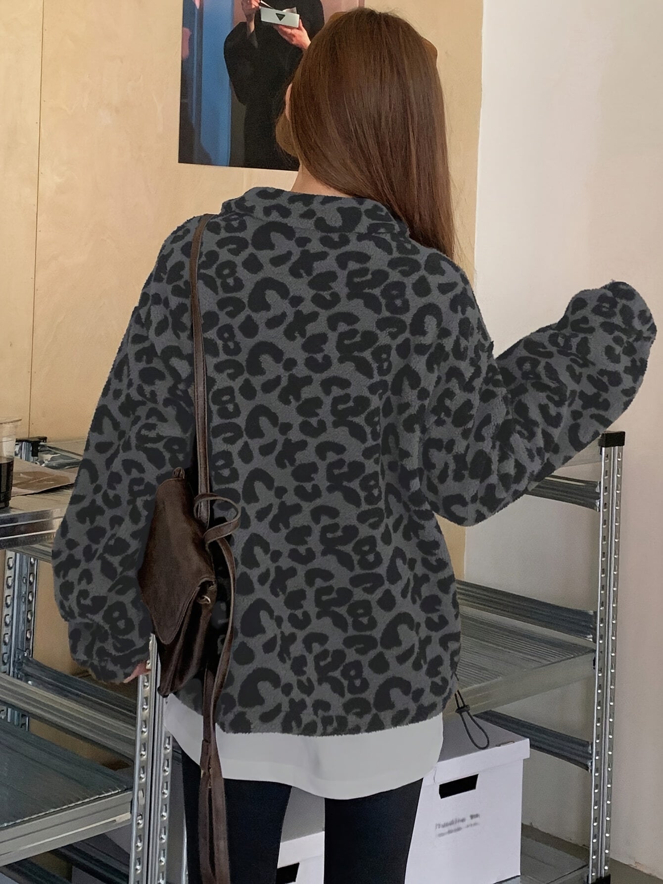 Elegant Leopard Print Plush Hoodie – Soft Fleece-Lined Zip Jacket