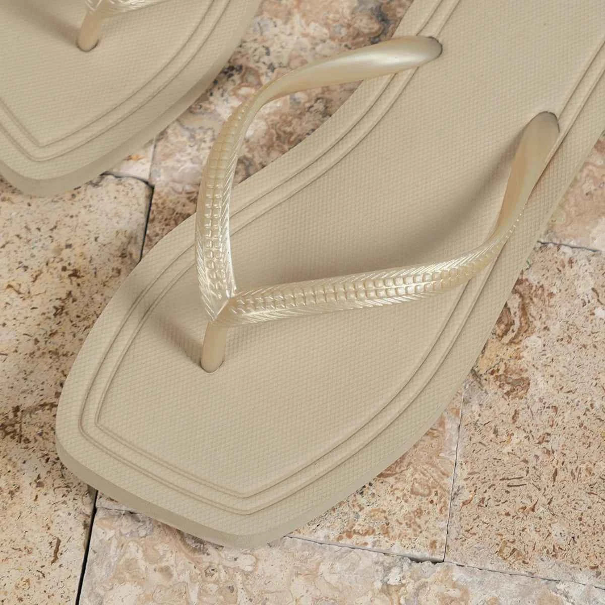 Minimal Square Toe Flip Flops – Lightweight Summer Comfort