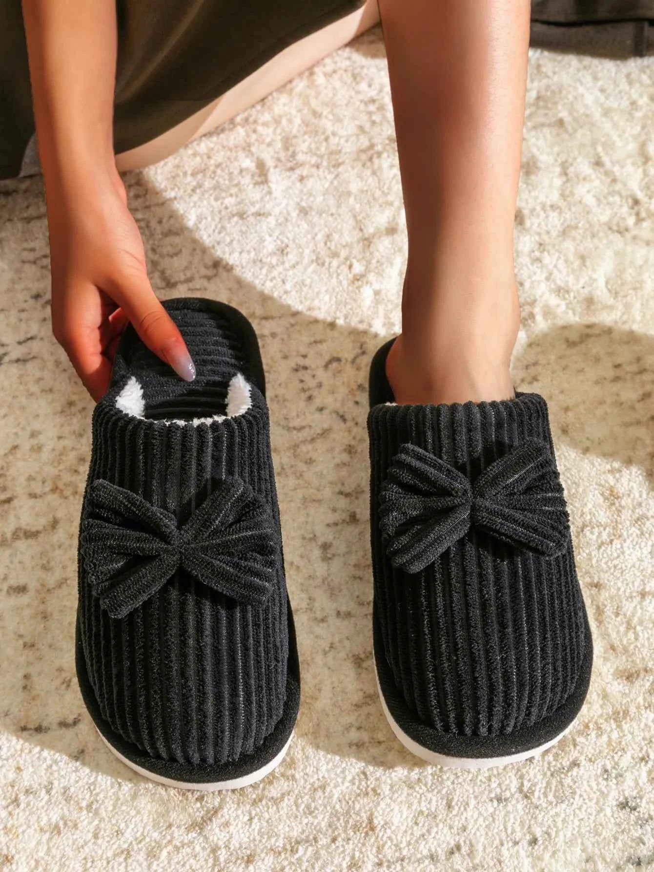 Bow Plush Home Slippers – Cozy Soft Comfort Slides