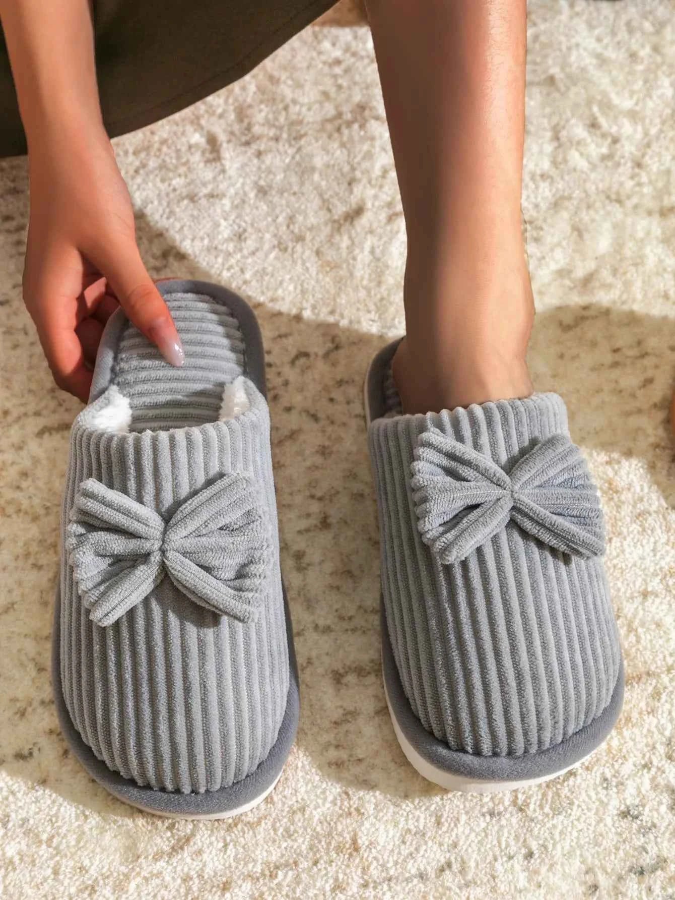 Bow Plush Home Slippers – Cozy Soft Comfort Slides