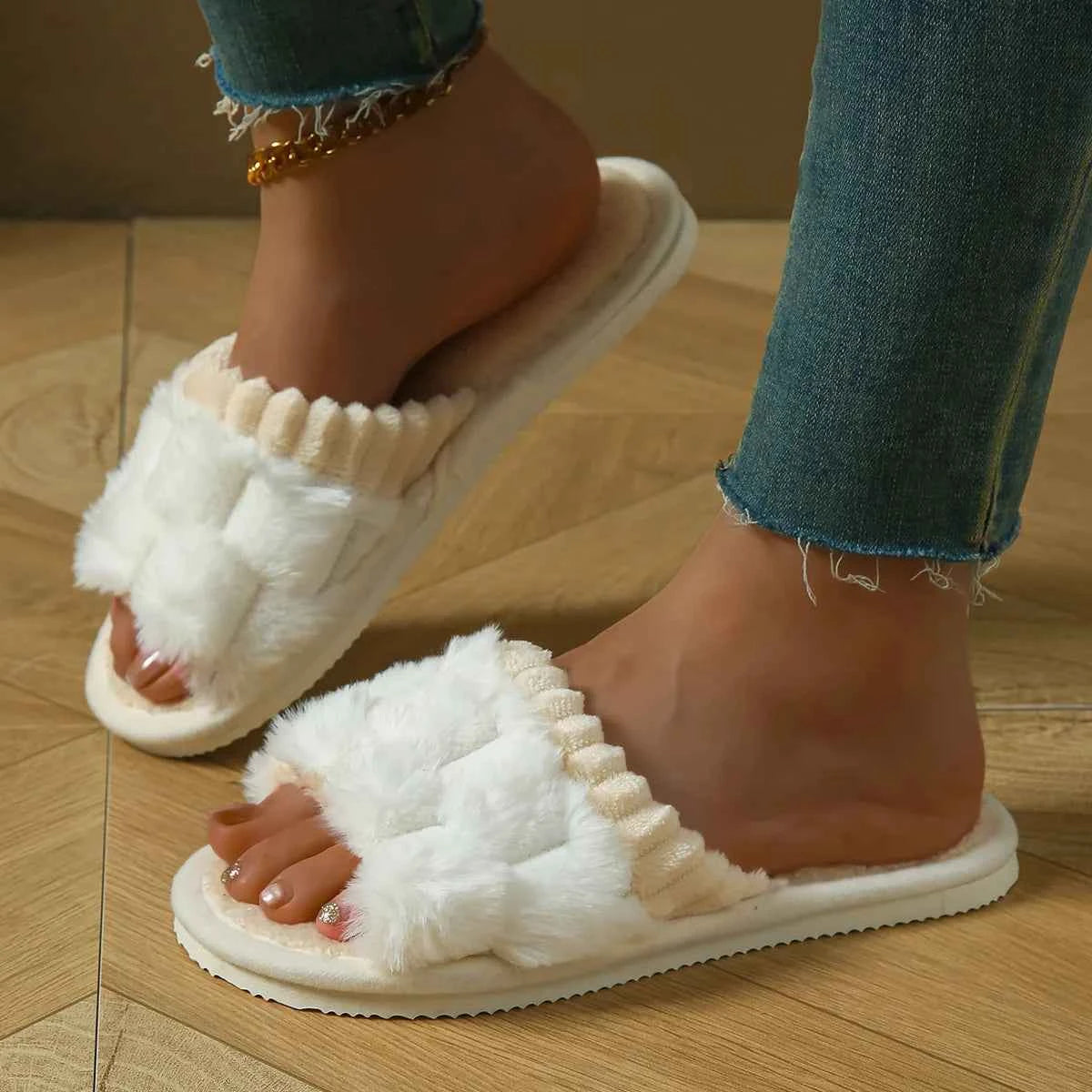 Cozy Plush Home Slippers – Soft Warm Comfort Slides
