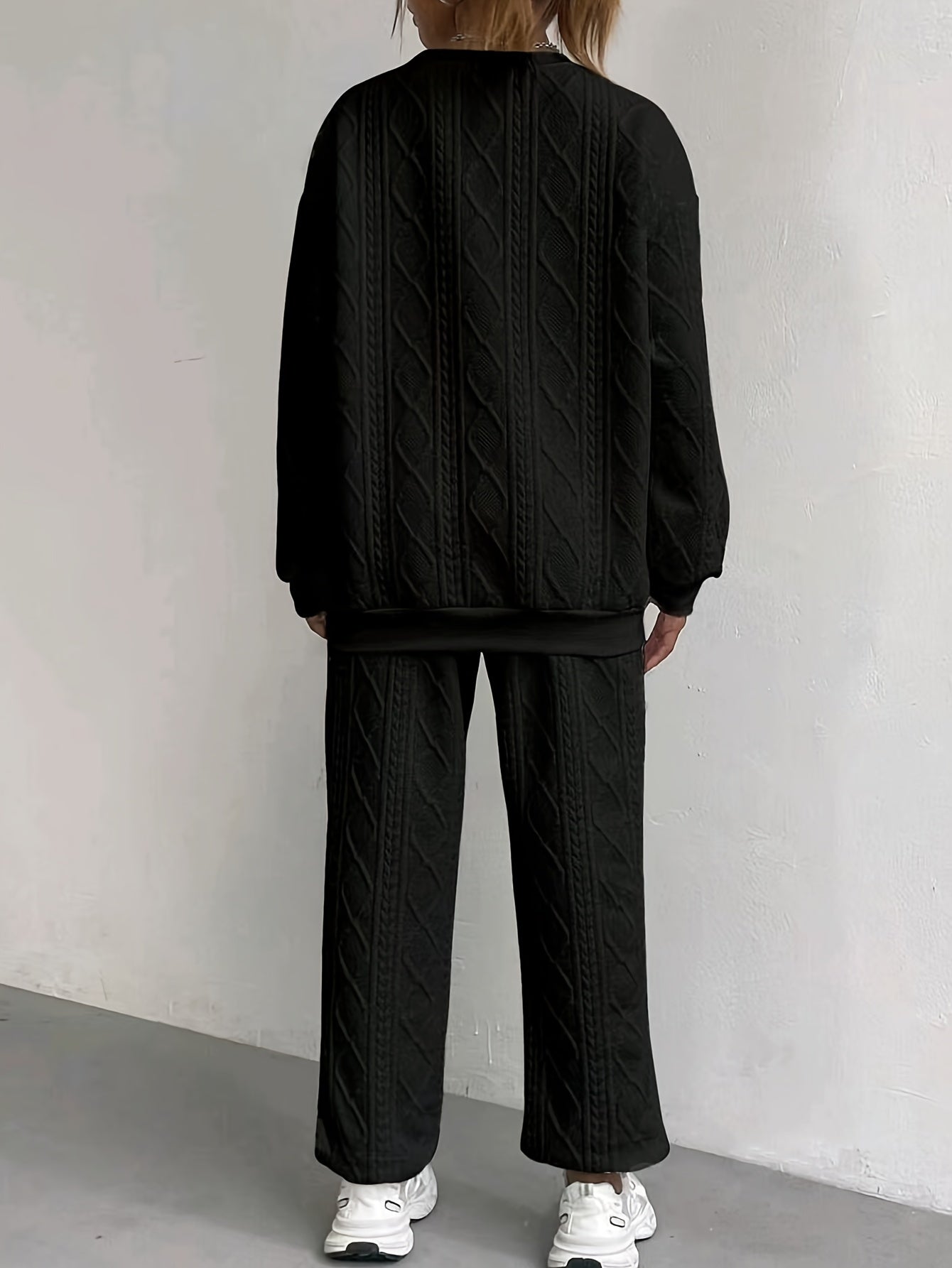 Textured Beige Sweatshirt Set – Women’s Long Sleeve Top & Pants