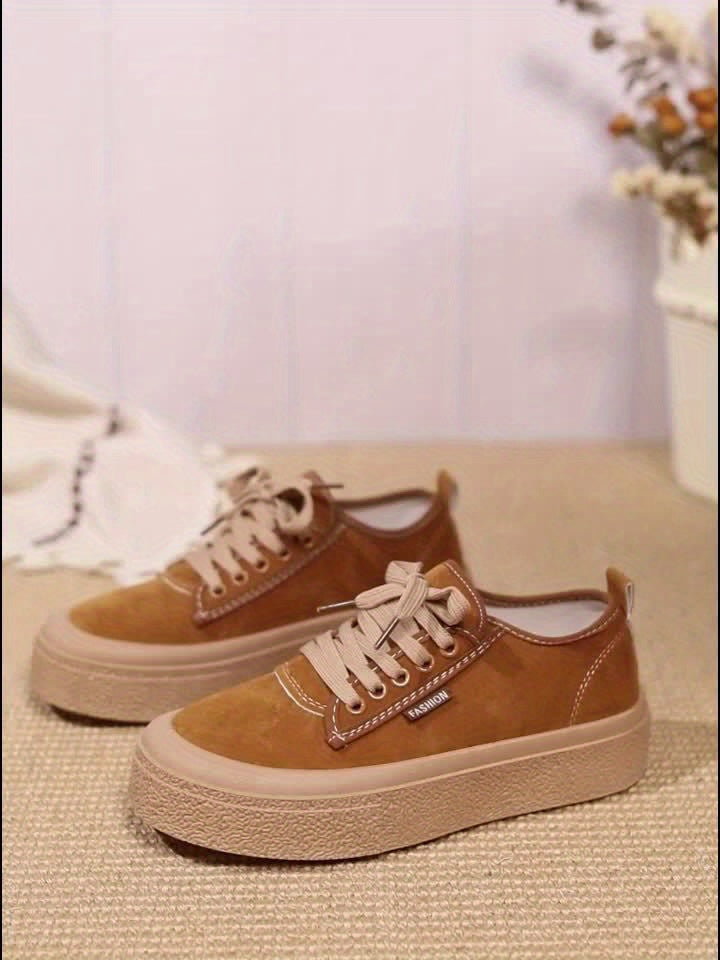 Zapatillas Bajas Minimalistas con Cordones para Mujer – Calzado Casual Versátil