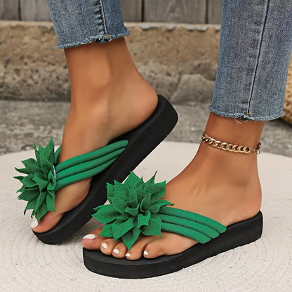 Sandales fleuries à coupe large pour femmes – Tongs plates et décontractées