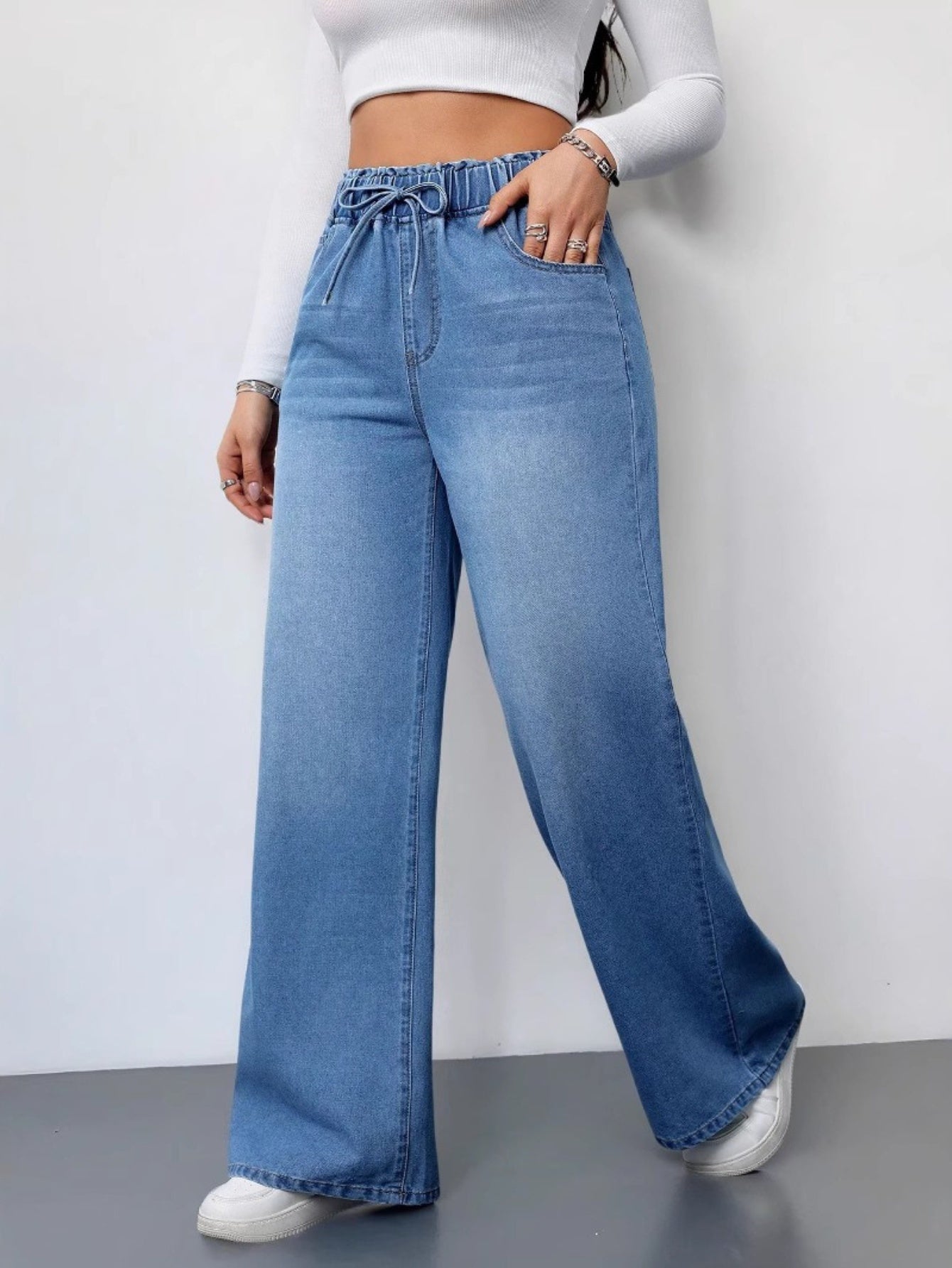 Women’s High-Waist Wide-Leg Jeans – 2025 Stretch Drawstring Denim
